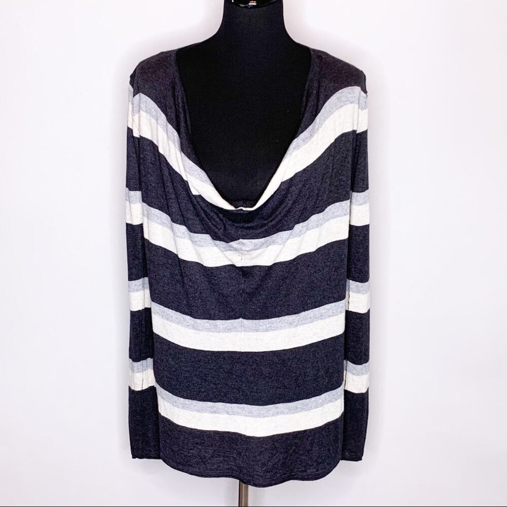 Tommy Bahama gray white striped wool blend cowl neck sweater size Medium - Picture 1 of 12